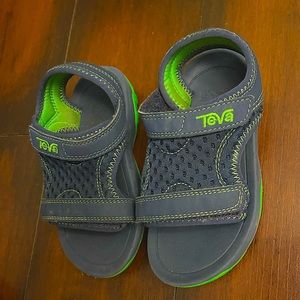 Teva - Psyclone XLT Sandals - Little Kids Size 9